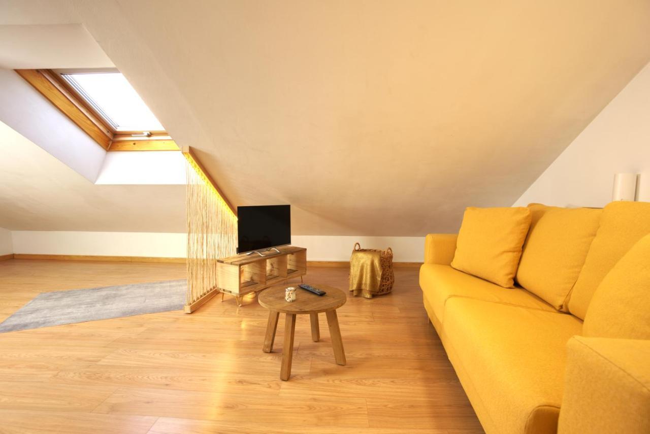Vm Apartamentos Turisticos Santiago de Compostela Exteriör bild